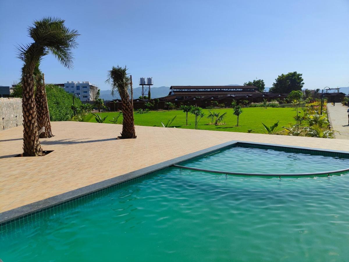 Nirvana Resort And Restaurant Garudeshwar Exterior foto